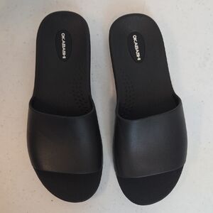 Okabashi Black Women’s Minimalist Comfort Slide Sandals Size 7